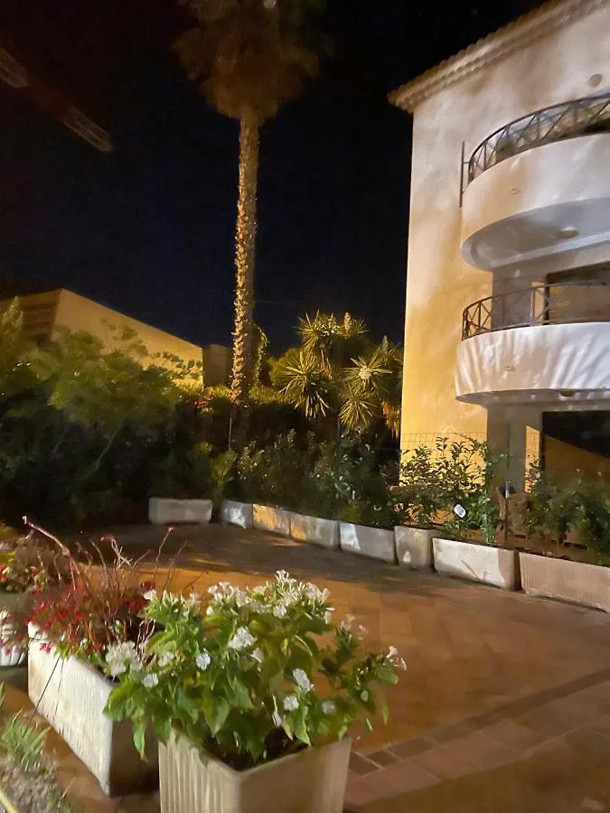Appartement Studio Bandol 4 Couchages Centre Ville Vue Mer